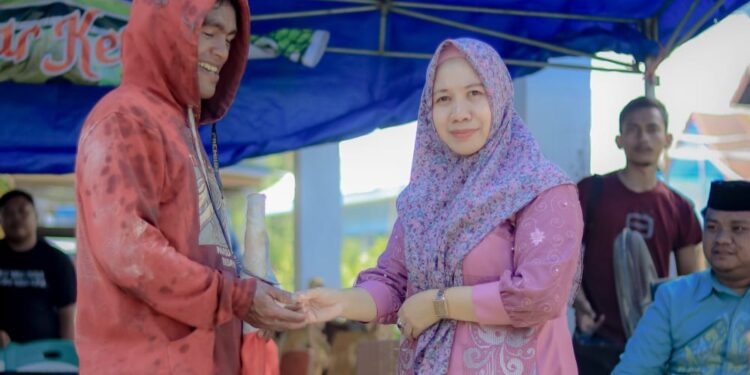 Pemdes Hulawa Gelar Gebyar Ketupat, Ada Lomba Panjat Pinang Berhadiah Emas Loh!