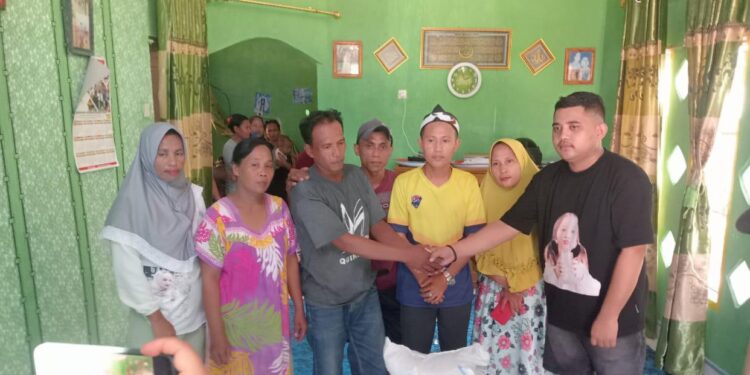 Pemilik Lokasi Insiden Tambang Dengilo Beri Santunan Duka pada Keluarga Korban