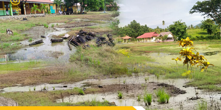 Cerita Pilu di SMP Negeri 1 Wanggarasi : Ruang Kelas Rusak, Halaman Tergenang Selama 4 Tahun