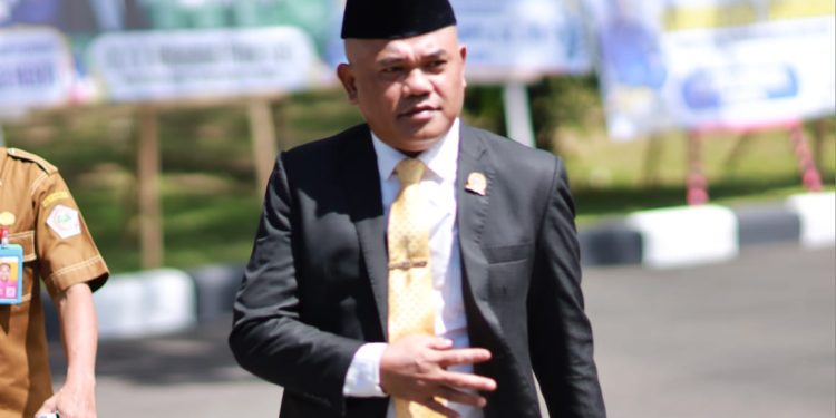 Resmi Dilantik, Nasir Giasi berharap 6 Legislator Dari Pohuwato Bersinergi untuk Pembangunan