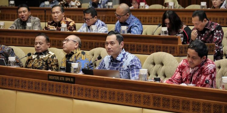 Menteri AHY Kebut Implementasi Layanan Sertipikat Tanah Elektronik