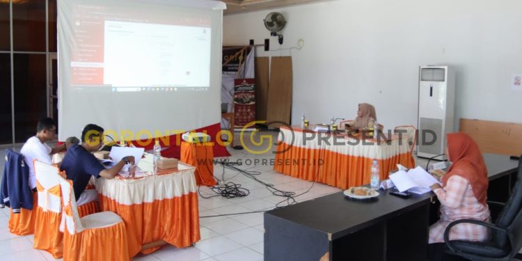 KPU Pohuwato Terima Dokumen Perbaikan Pasangan SIAP