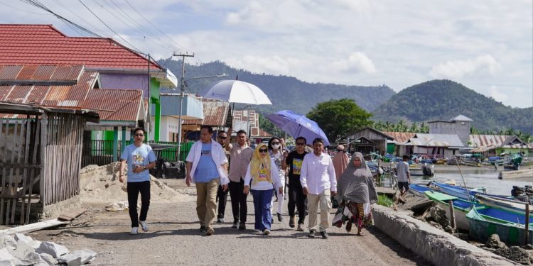 Di Hadapan Gusnar-Idah, Warga Popayato Curhat Rindu Sosok Rusli Habibie