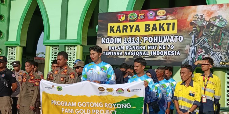 Sinergi Kodim 1313, Polres Dan Pani Gold Project Bersihkan Pasar Marisa