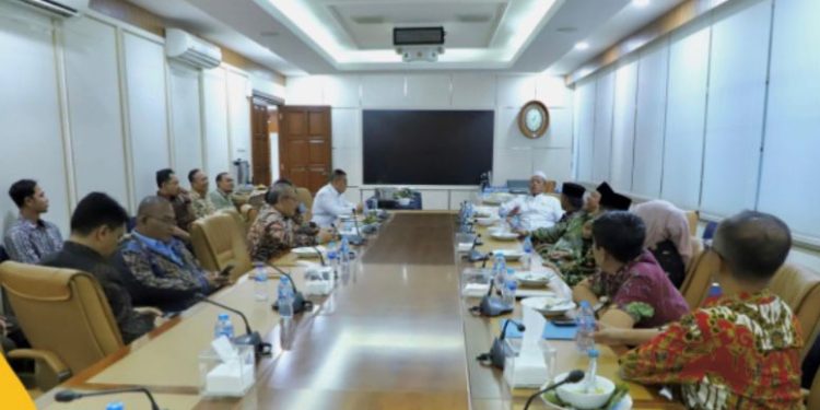 Rencanakan Agenda Kajian Rutin, Menteri Nusron Jamu Pengurus Masjid Kementerian ATR/BPN