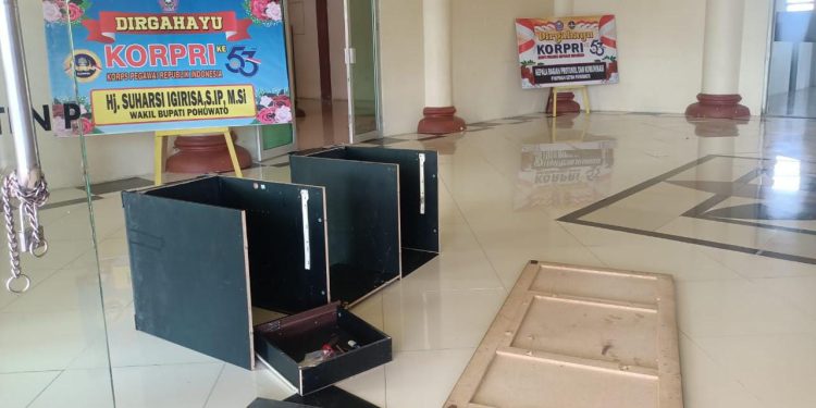 Fasilitas Kantor Bupati Pohuwato Dirusak Massa Terkait Aktivitas PT BJA di Popayato