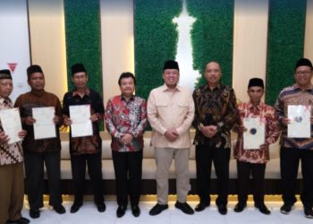 Serahkan Sertipikat Wakaf di Kanwil BPN Provinsi D.I. Yogyakarta, Menteri Nusron Gandeng Organisasi Keagamaan
