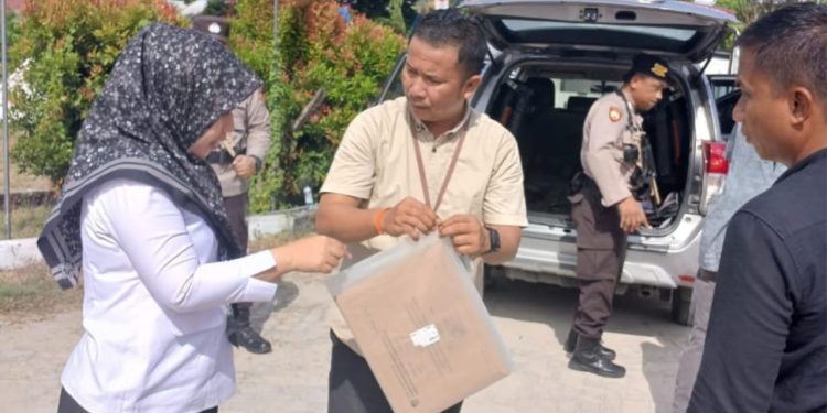 Bawaslu Pohuwato Awasi Pengiriman Logistik untuk Pastikan Keamanan dan Transparansi