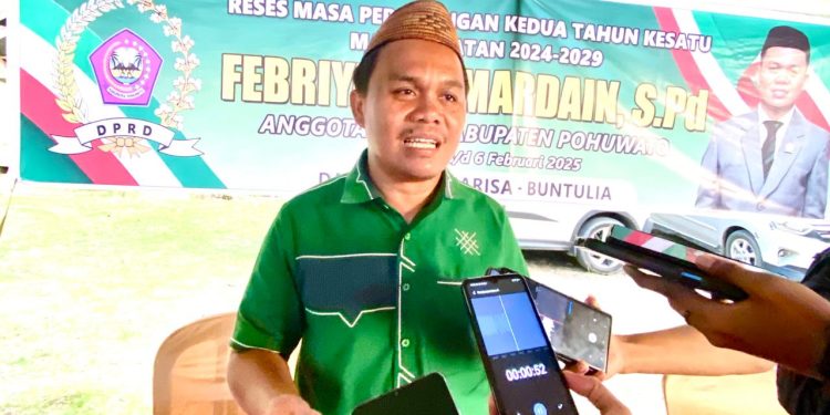 Terungkap di Reses Febri Mardain, Satu Sekolah Negeri Masih Gunakan Fasilitas Desa