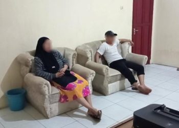 Aduh! Camat AM Kepergok Istri Sah Bersama Wanita Muda P3K, Digelandang ke Kantor Satpol PP