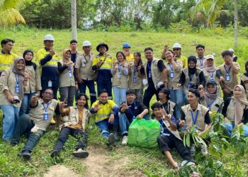 Pani Gold Project Tanam Pohon, Bersihkan Pantai Di Hari Lingkungan Hidup Sedunia