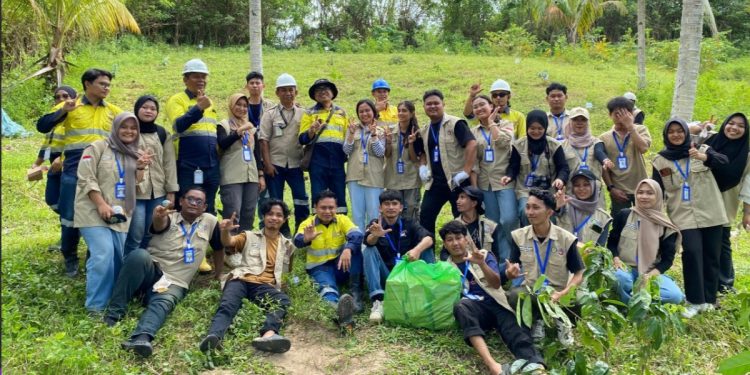 Pani Gold Project Tanam Pohon, Bersihkan Pantai Di Hari Lingkungan Hidup Sedunia