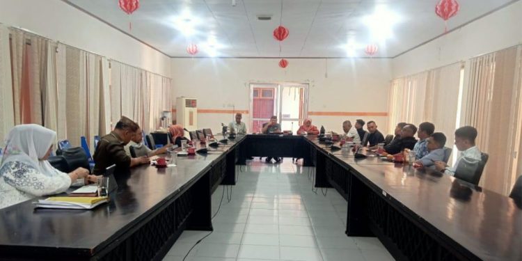 Duh! DPRD Pohuwato Gelar Rapat Soal YL, YL Malah Tak Hadir